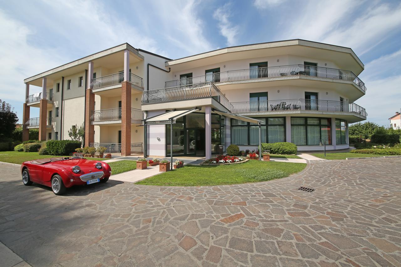 Nettuno Residence Hotel Peschiera del Garda Buitenkant foto